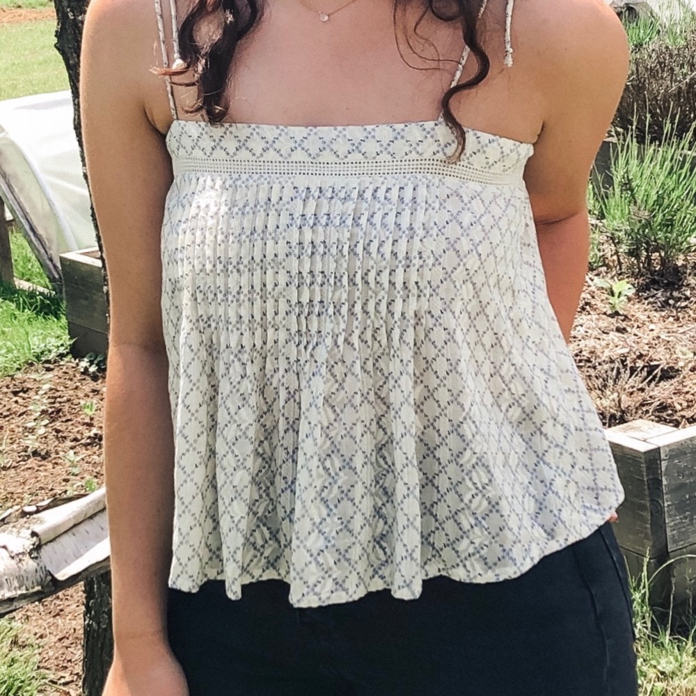 Small white floral top, LoveStitch